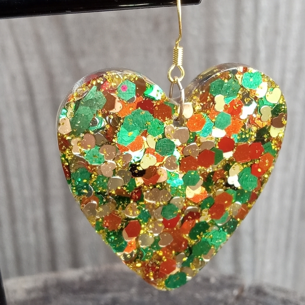 Hand Crafted Elegant Gold Earrings - Picture 5 of 6